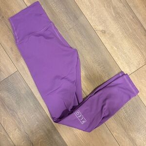 Fleo Purple Leggings